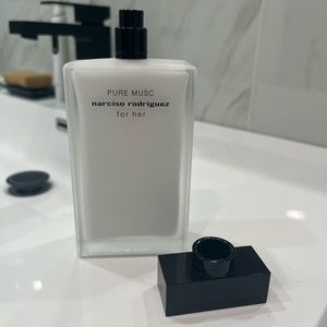 Narcisco Rodriguez for her 3.3oz